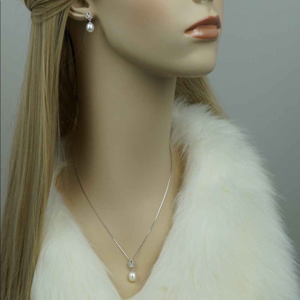 ⚠️SOLDOUT⚠️Luxurious Crown Freshwater Pearl Set - Picture 2 of 7